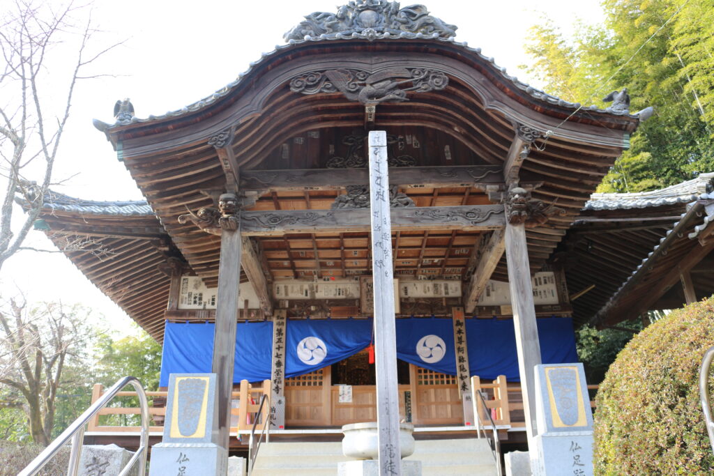 真言宗　仏教　寺院用仏具　本堂幕　本堂幕新調　本堂幕修復　密教　正絹　化繊　テトロン　五色幕