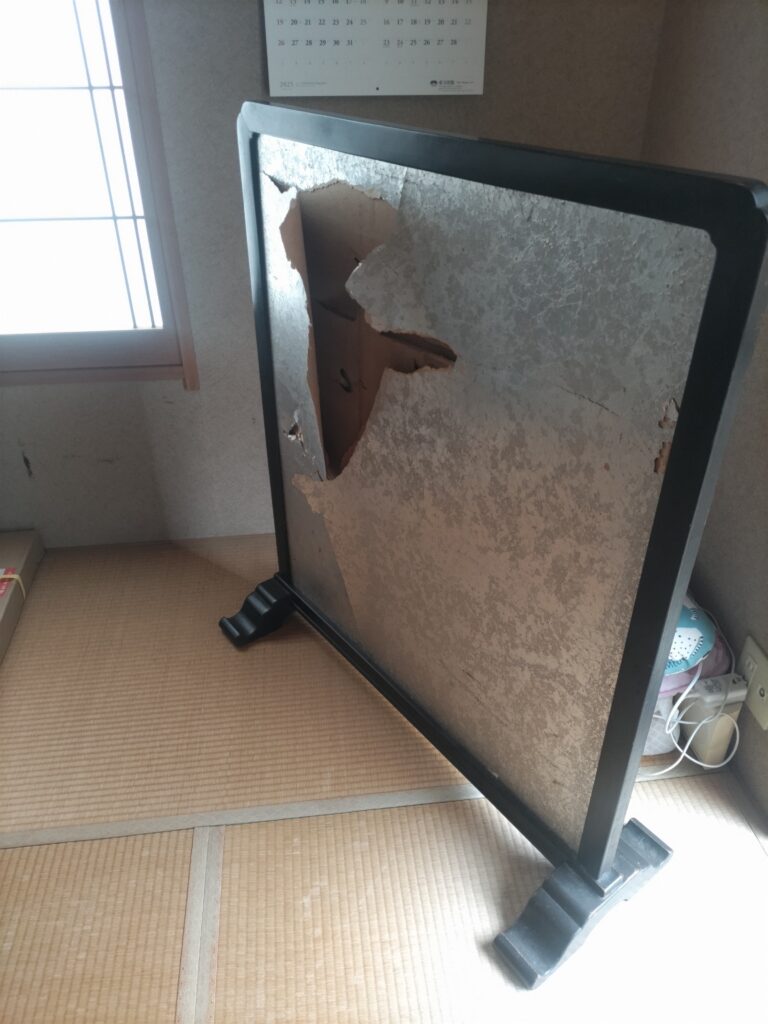 真言宗　仏具　寺院用仏具　愛媛県　松山市　書の仕立て　表装　修理　修復　衝立直し　衝立修復　書の修理　書の修復　ついたて修理　ついたて修復　寺院専用