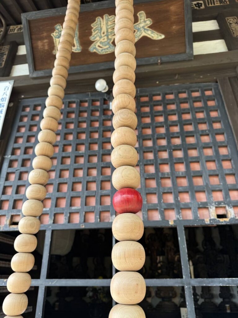 広島県　千光寺観光　念珠体験　参拝　お参り　真言宗　寺院用仏具　寺院用品　愛媛県仏具　松山市仏具　尾道市仏具　伝統的　荘厳具　密教寺院　尾道観光　ろくろ加工　ロクロ加工　木玉加工　ワイヤー　