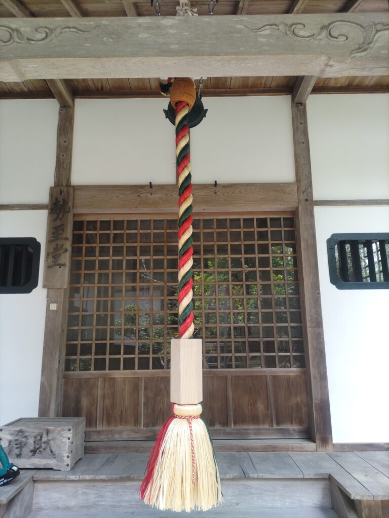 寺院用仏具 寺院用品 仏具 真言宗 浄土宗 永代供養 納骨堂 麻紐 鰐口紐 愛媛県仏具店 松山市仏具店 寺院専門 荘厳具 梵音具 伝統工芸 参拝 お参り 参拝者