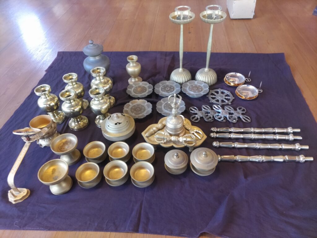 寺院用仏具 寺院用品 密教法具新品 密教法具修理 仏具修理 仏具新調 愛媛県仏具 松山市仏具 真言宗 法具磨き 仏具磨き 荘厳具 お寺