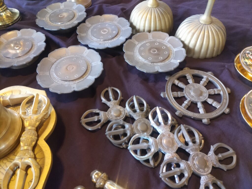 寺院用仏具 寺院用品 密教法具新品 密教法具修理 仏具修理 仏具新調 愛媛県仏具 松山市仏具 真言宗 法具磨き 仏具磨き 荘厳具 お寺