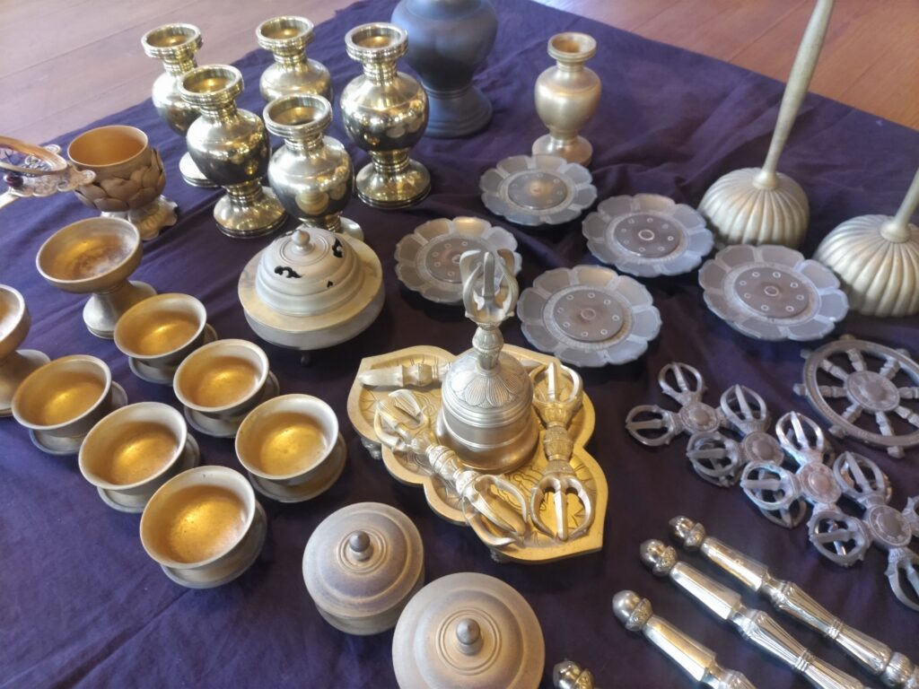 寺院用仏具 寺院用品 密教法具新品 密教法具修理 仏具修理 仏具新調 愛媛県仏具 松山市仏具 真言宗 法具磨き 仏具磨き 荘厳具 お寺