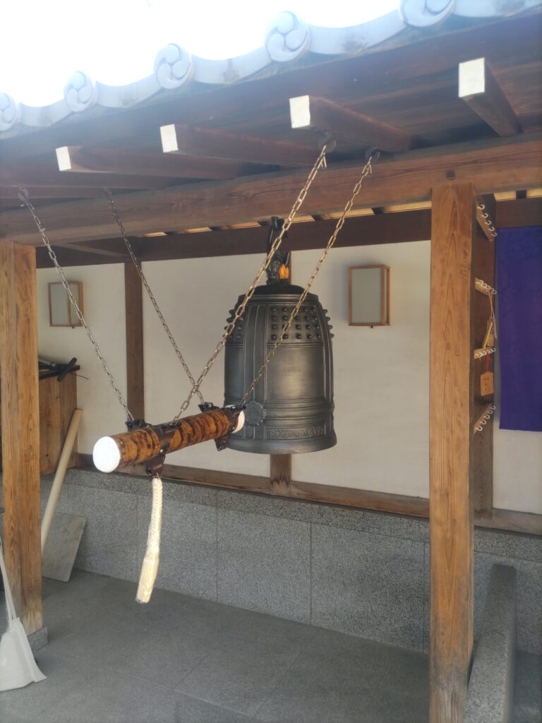 寺院用仏具　寺院用品　仏壇仏具　愛媛仏具　松山仏具　梵鐘　鐘　梵鐘新品　梵鐘修理　鐘楼　京都製　鋳造　