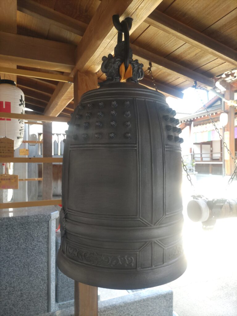 寺院用仏具　寺院用品　仏壇仏具　愛媛仏具　松山仏具　梵鐘　鐘　梵鐘新品　梵鐘修理　鐘楼　京都製　鋳造　