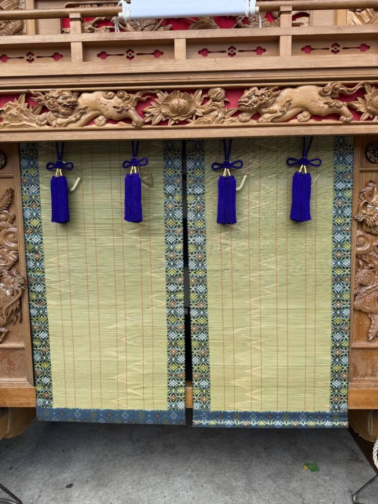 愛媛県御簾 松山市御簾 西条市御簾 西条祭り だんじり 神輿 神具 祭具 装飾品 寺院用仏具 寺院用品 御簾新調 御簾修理 提灯