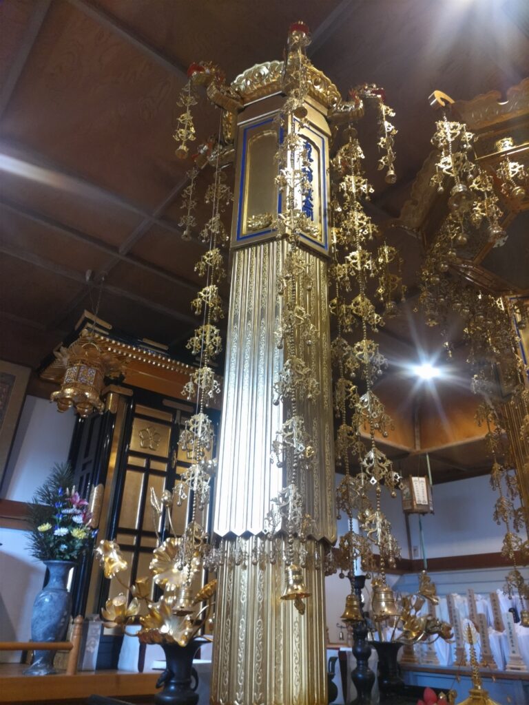 愛媛県仏具　松山市仏具　四国仏具　内陣荘厳具　密教　密教法具　仏具修理　仏具直し　幢幡　天蓋　照明灯　瓔珞直し　瓔珞修理　寺院用仏具　　