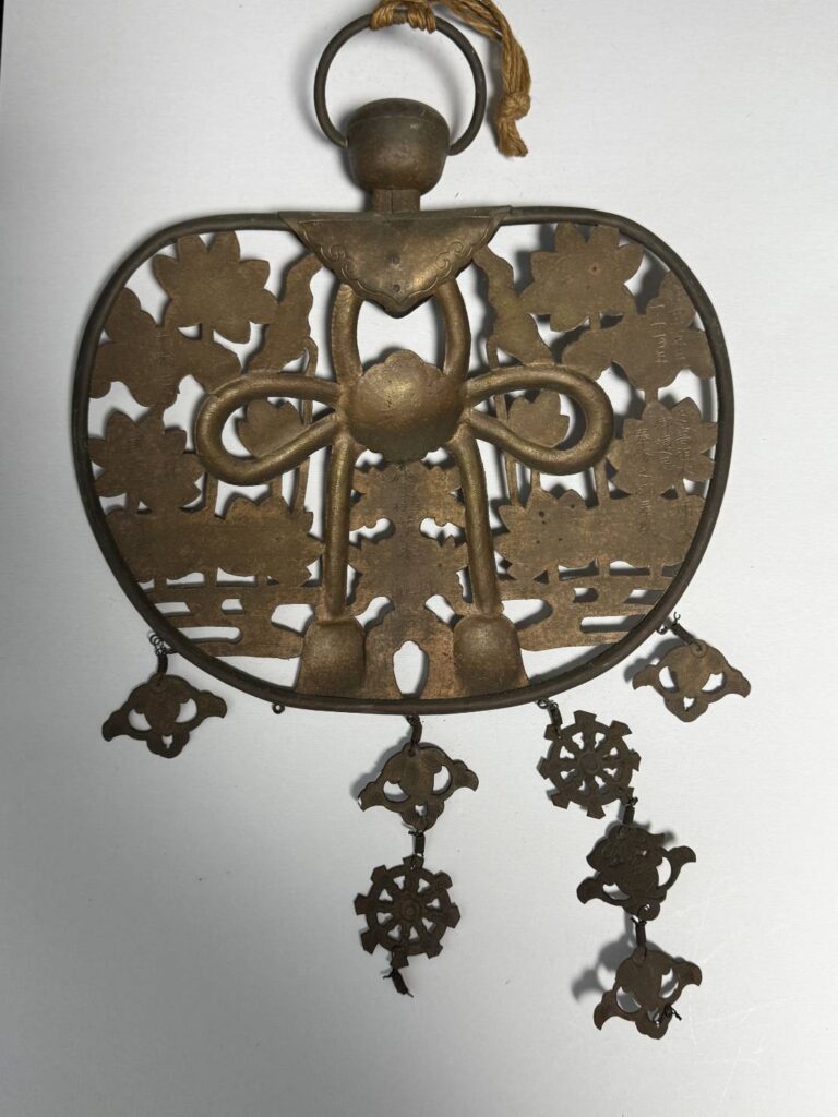 寺院用華鬘の金メッキ劣化状態(修理前)