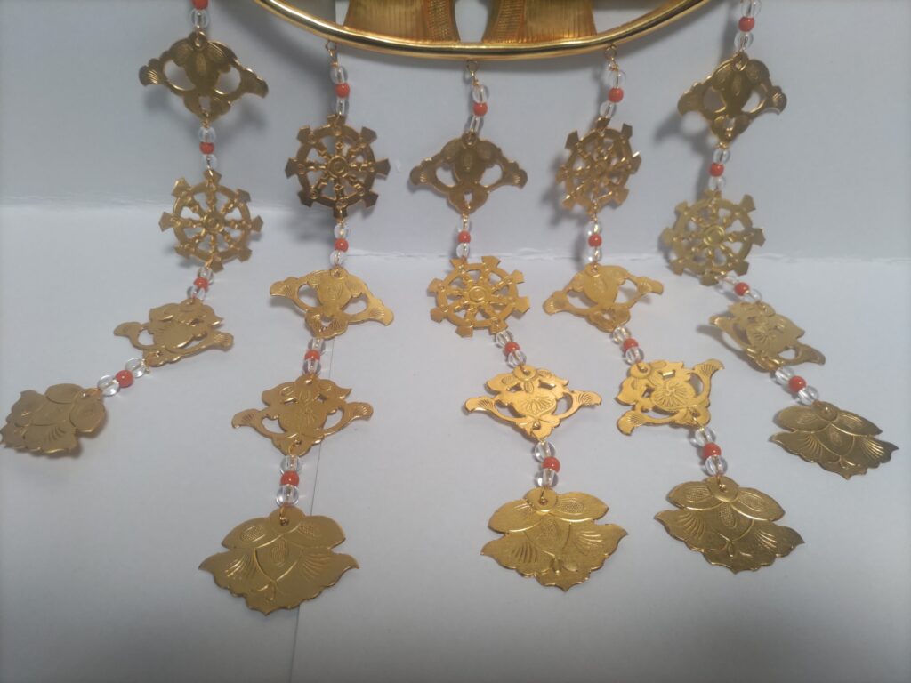 金メッキ再施工後の寺院用華鬘(修復後)
