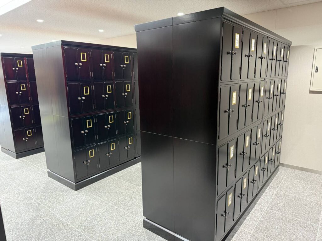 寺院用ロッカー式納骨壇 新調納入 22基 愛媛 門屋堂施工例