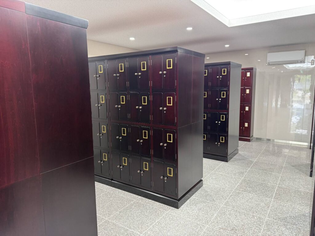 寺院用ロッカー式納骨壇 新調納入 22基 愛媛 門屋堂施工例