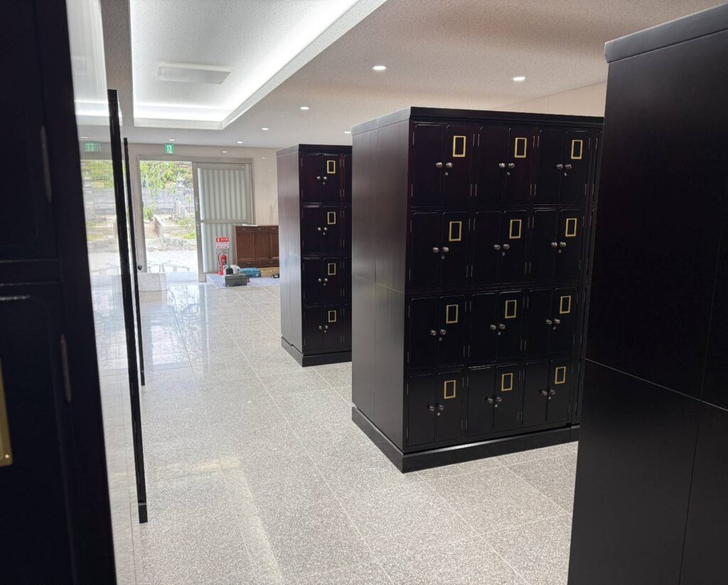 寺院用ロッカー式納骨壇 新調納入 22基 愛媛 門屋堂施工例