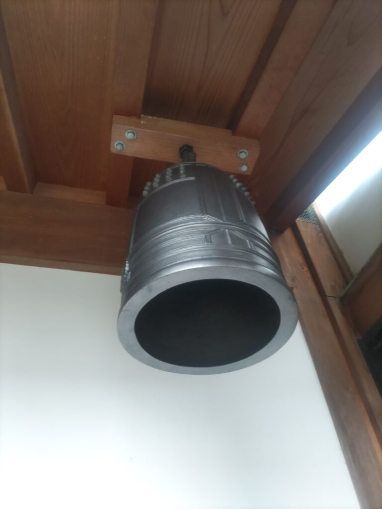半鐘新調納入 文字彫り対応可能な寺院用梵鐘