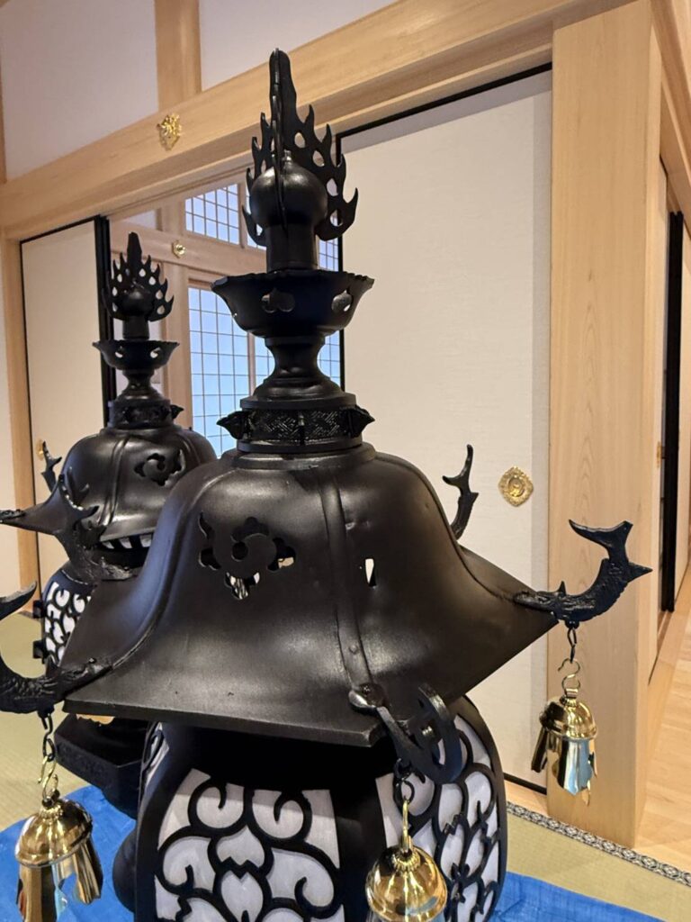 寺院用台灯籠 修理後 火袋・屋根部分