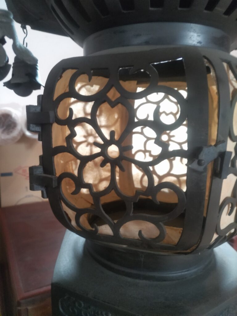 寺院用台灯籠 修理前 火袋・屋根部分